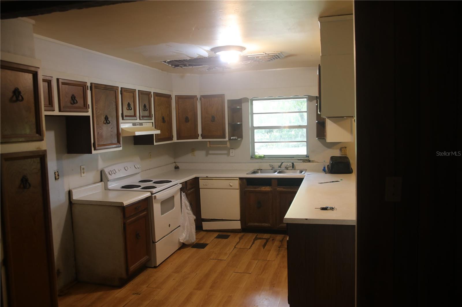 2420 Nelson St Property Photo 21