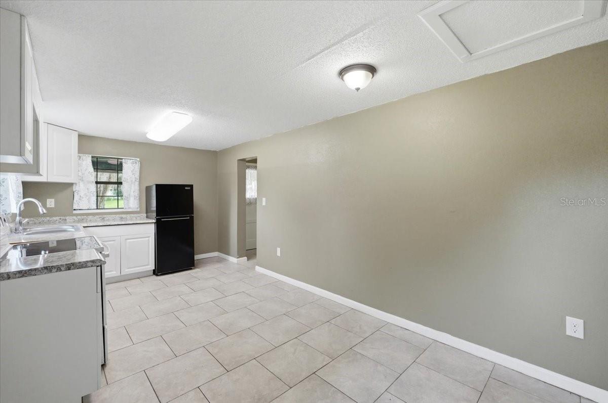 2418 Jungle St Property Photo 11