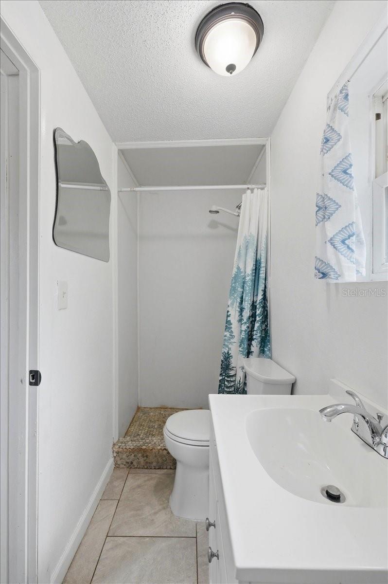 2418 Jungle St Property Photo 18