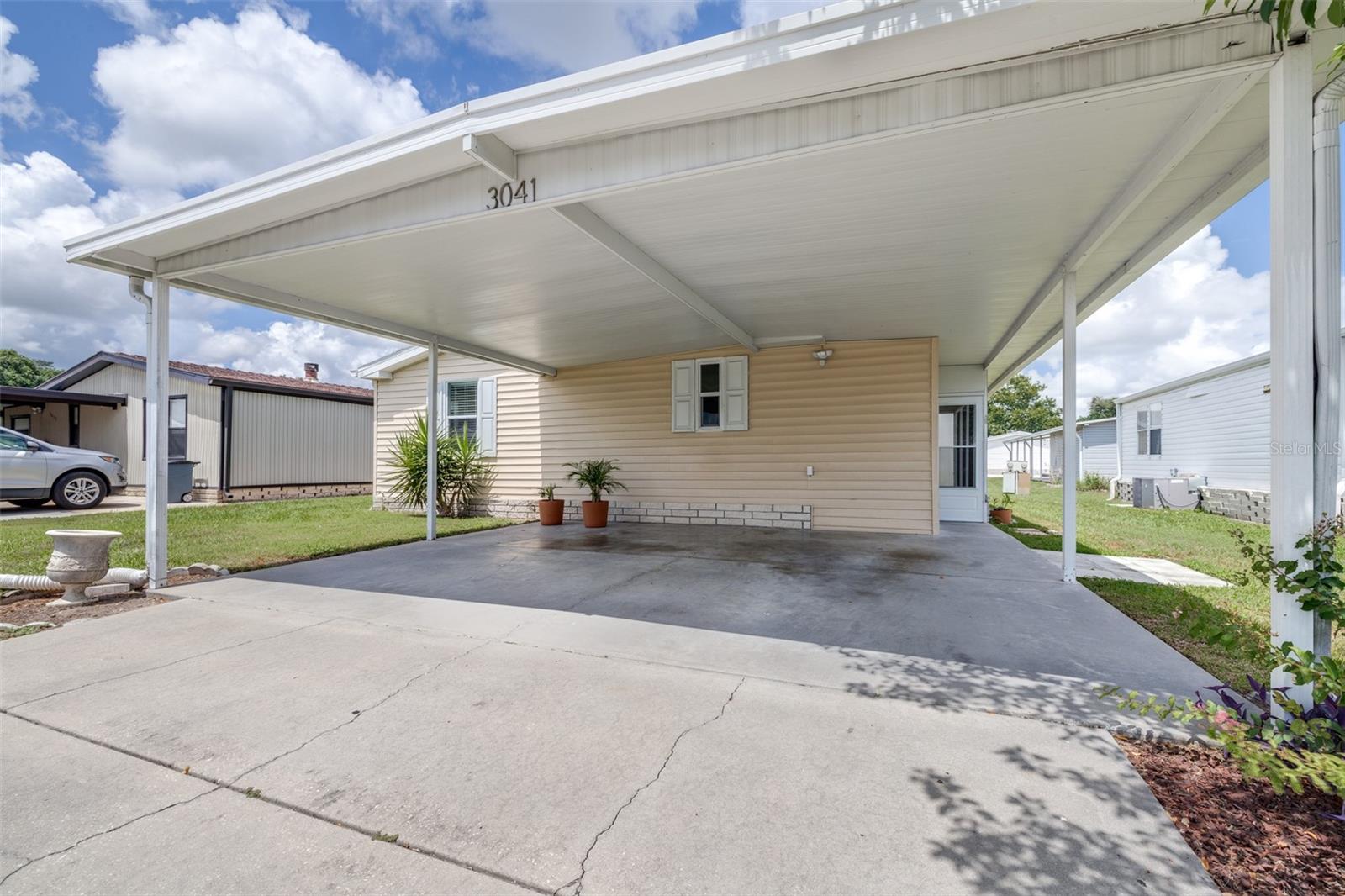 3041 SHORT LEAF ST Property Photo 1