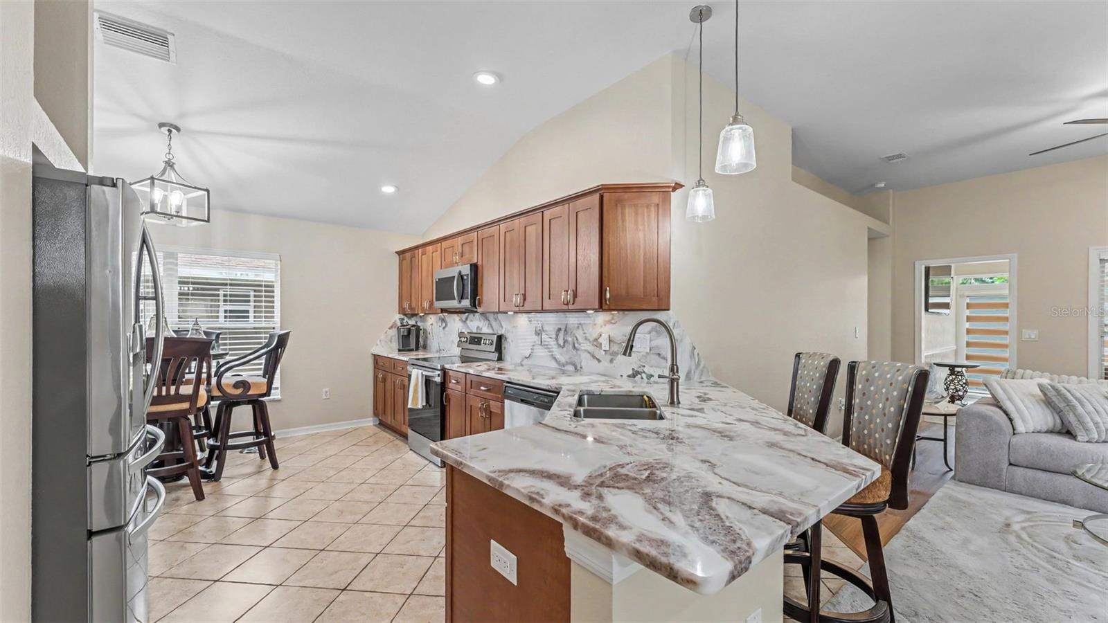 6838 Shimmering Dr Property Photo 4