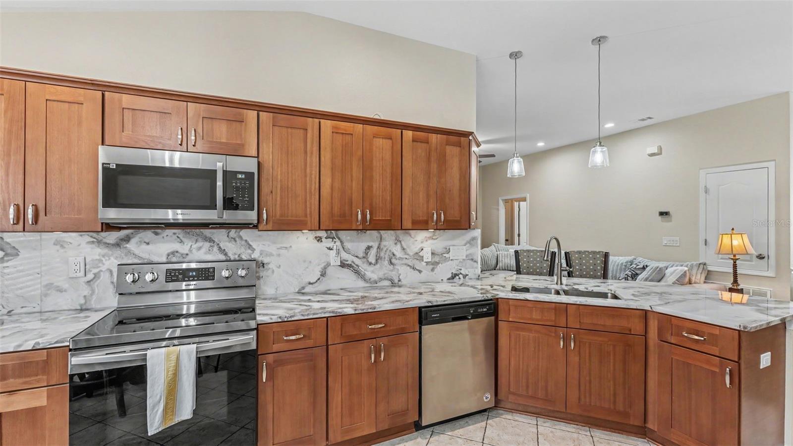 6838 Shimmering Dr Property Photo 5