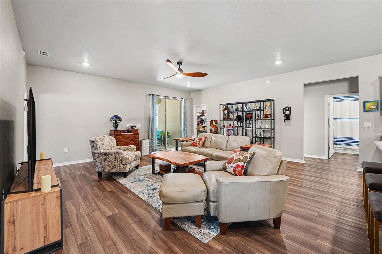 6864 Mossy Oak Ln Property Photo 10