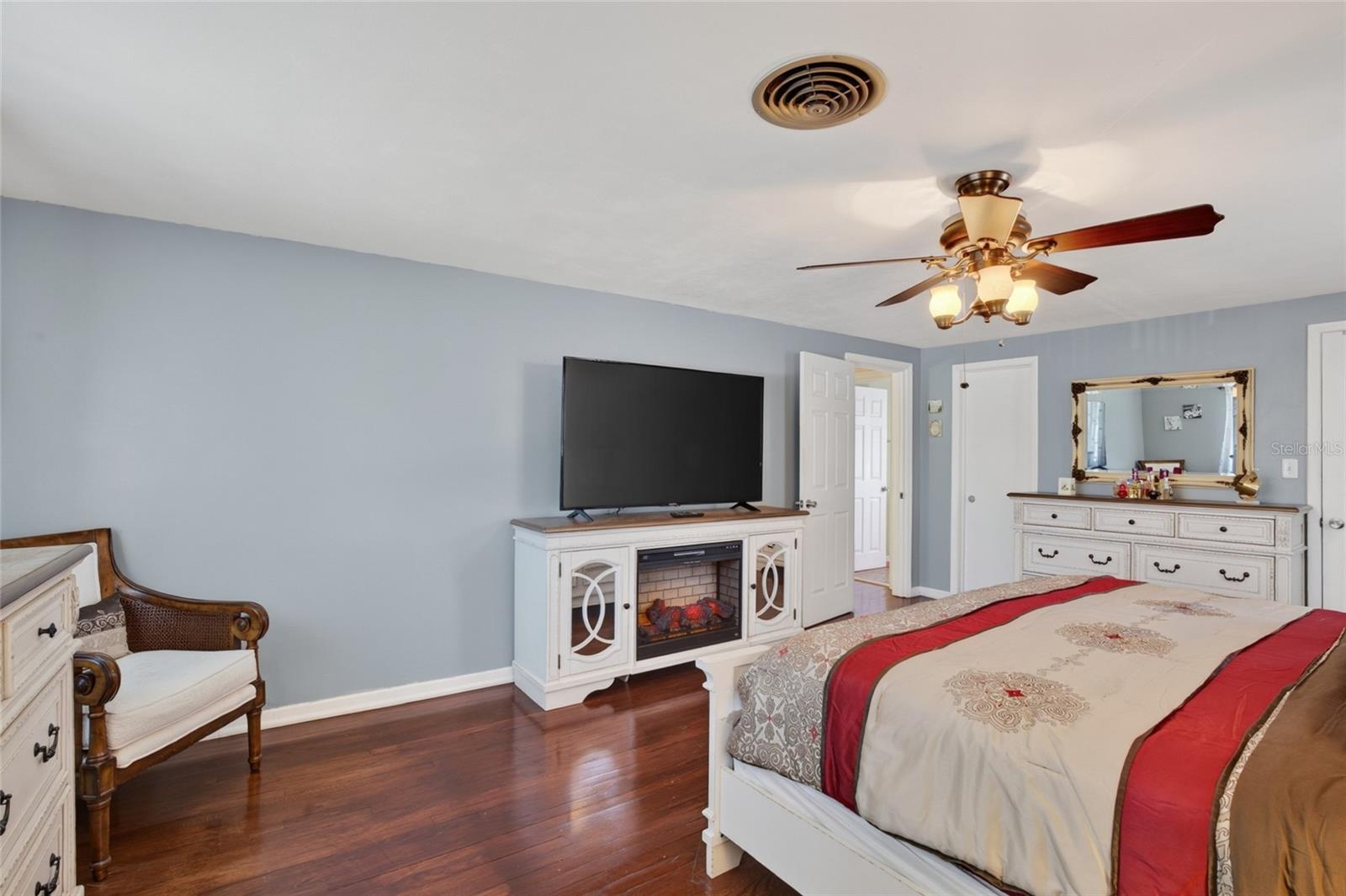 1500 Avenue G Ne Property Photo 42