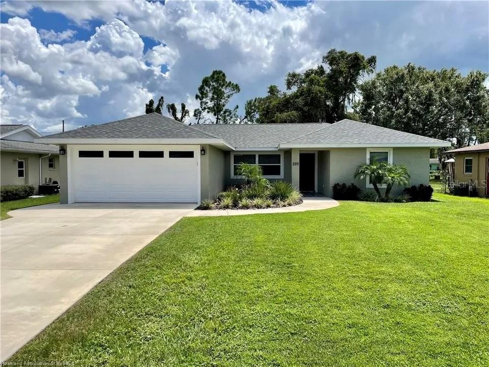 220 Kite Ave Property Photo 1