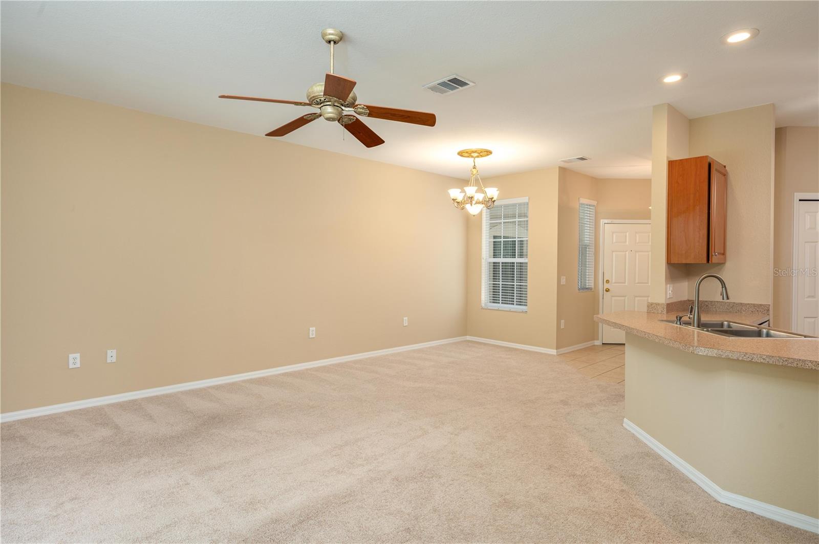 590 Grasslands Village Cir #590 Property Photo 5