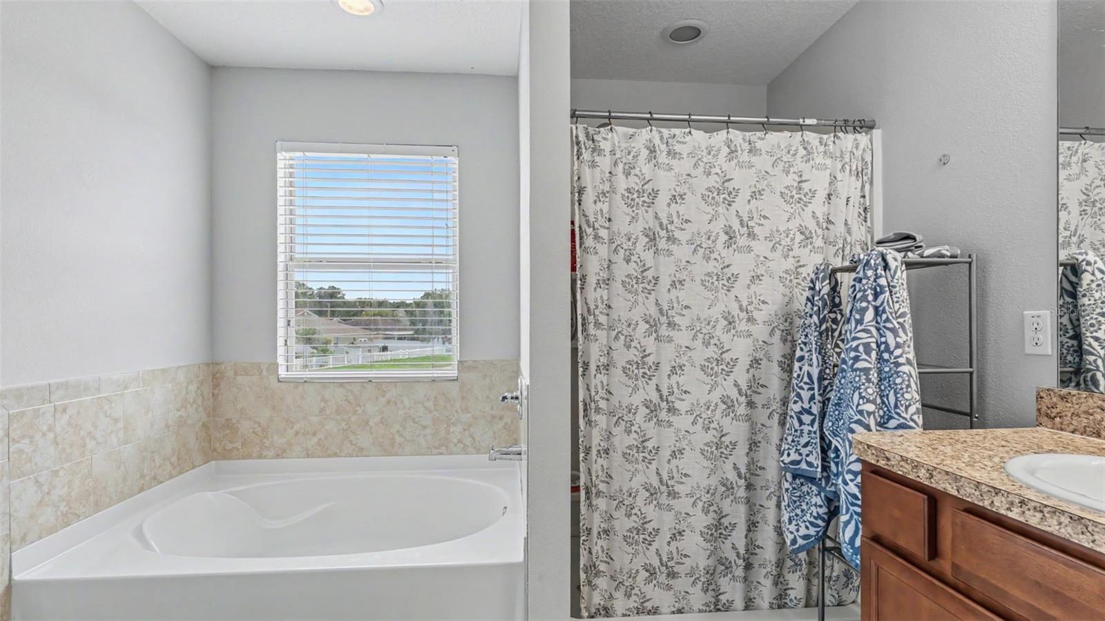 2746 Walden Woods Dr Property Photo 33