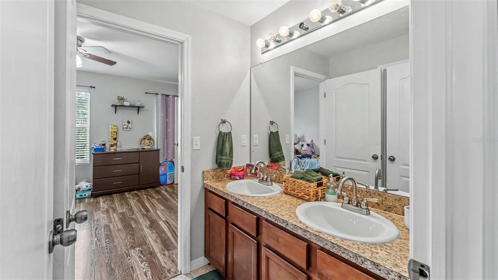 2746 Walden Woods Dr Property Photo 44