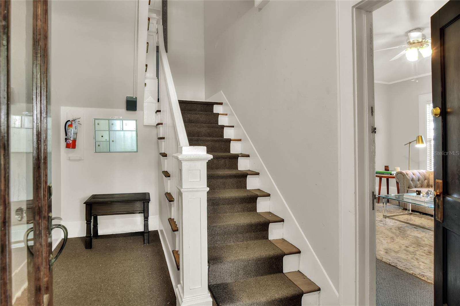 211 E Park St Property Photo 6