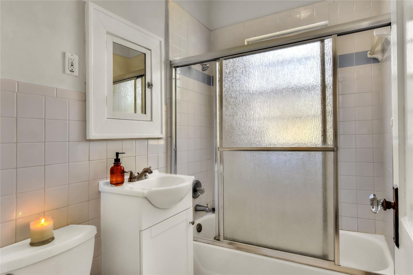 211 E Park St Property Photo 16