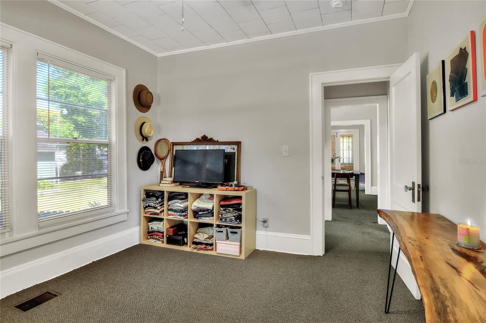 211 E Park St Property Photo 17