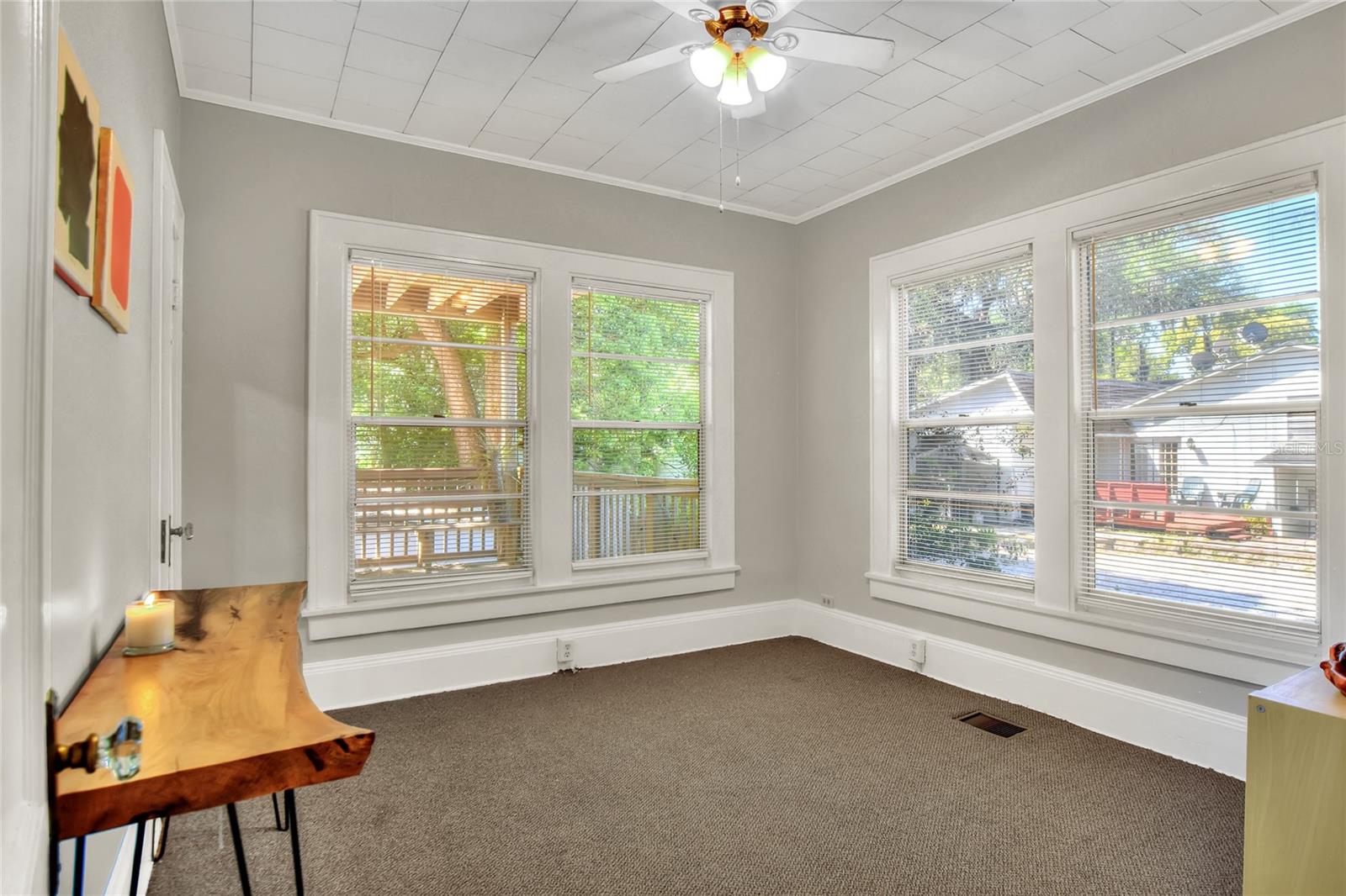 211 E Park St Property Photo 18
