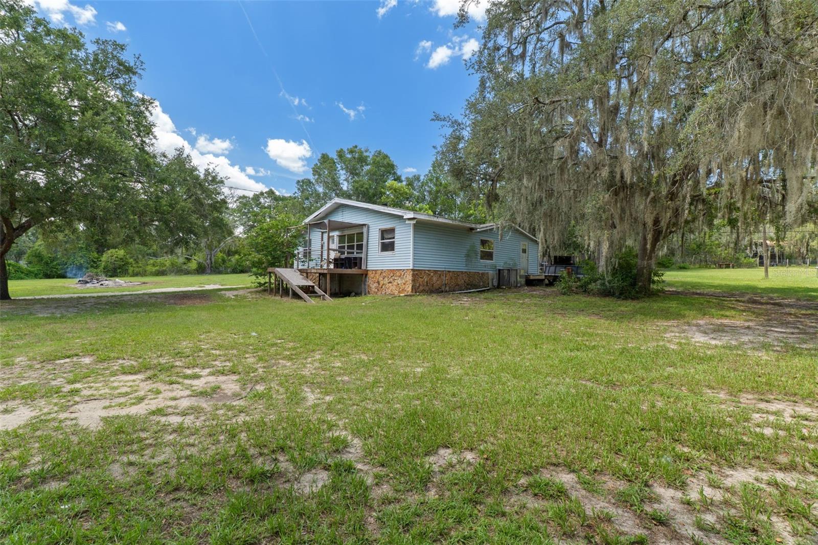 12042 Kamback Dr Property Photo 4