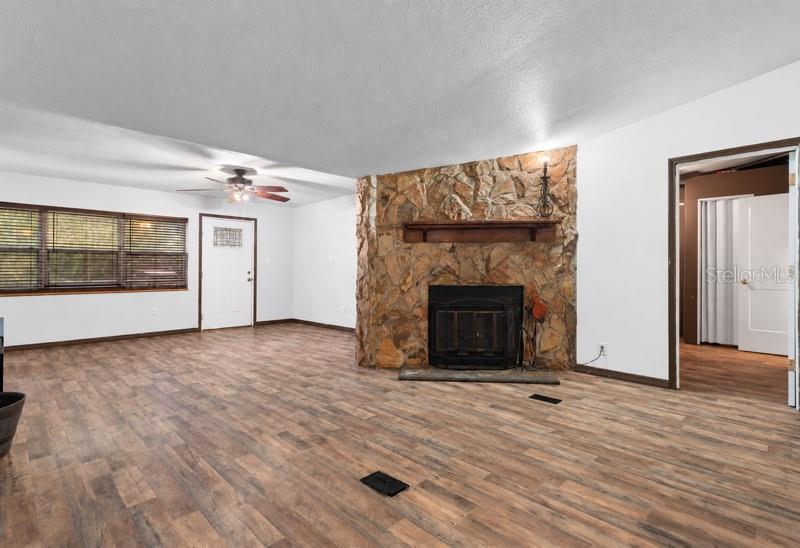12042 Kamback Dr Property Photo 53