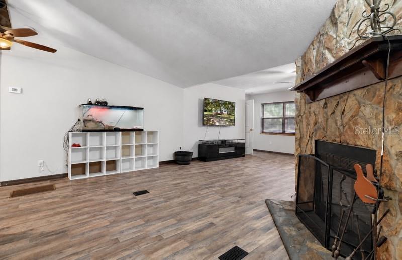 12042 Kamback Dr Property Photo 56