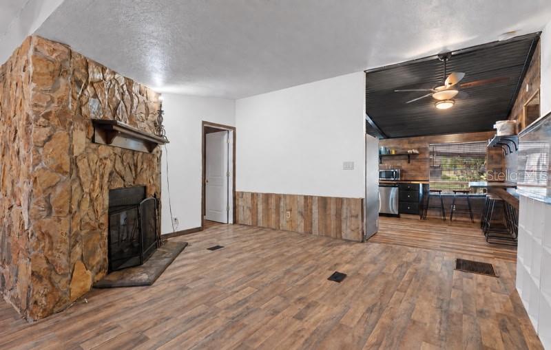 12042 Kamback Dr Property Photo 57