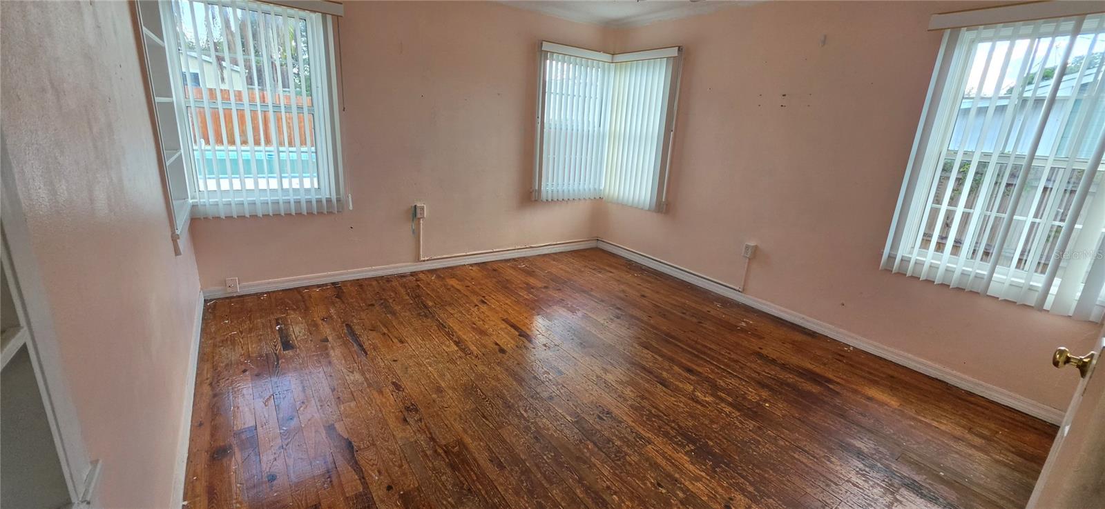 706 Avenue I Ne Property Photo 18