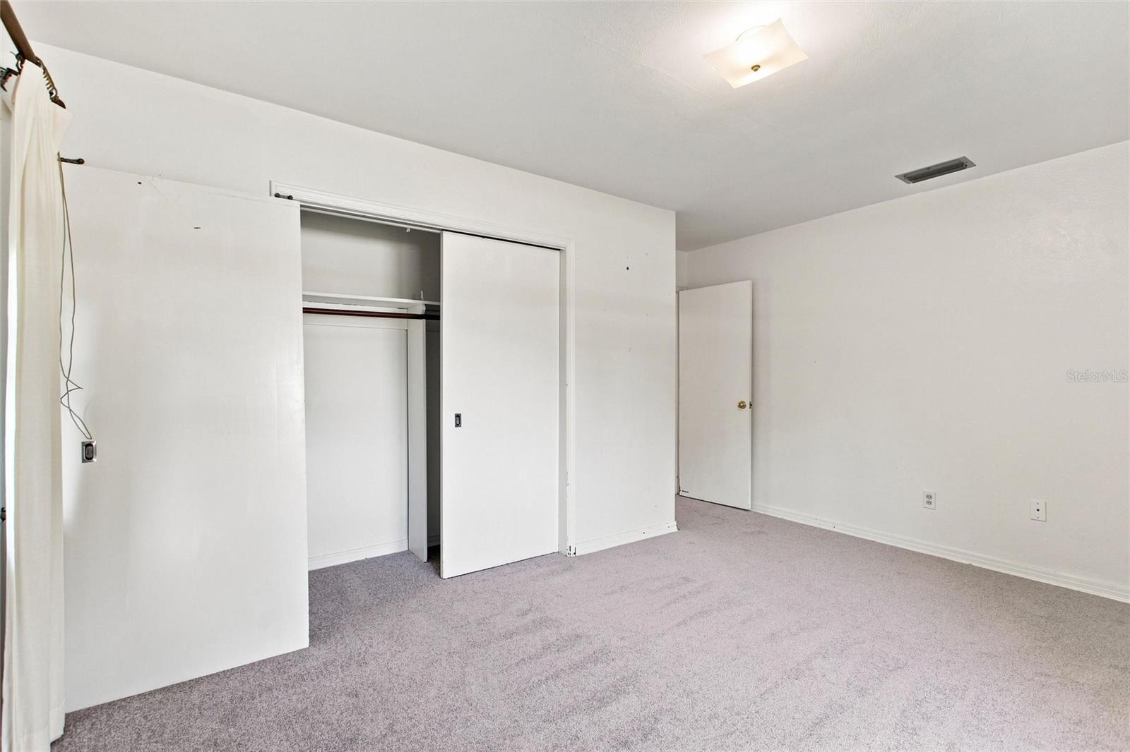 708 Avenue E Ne Property Photo 16