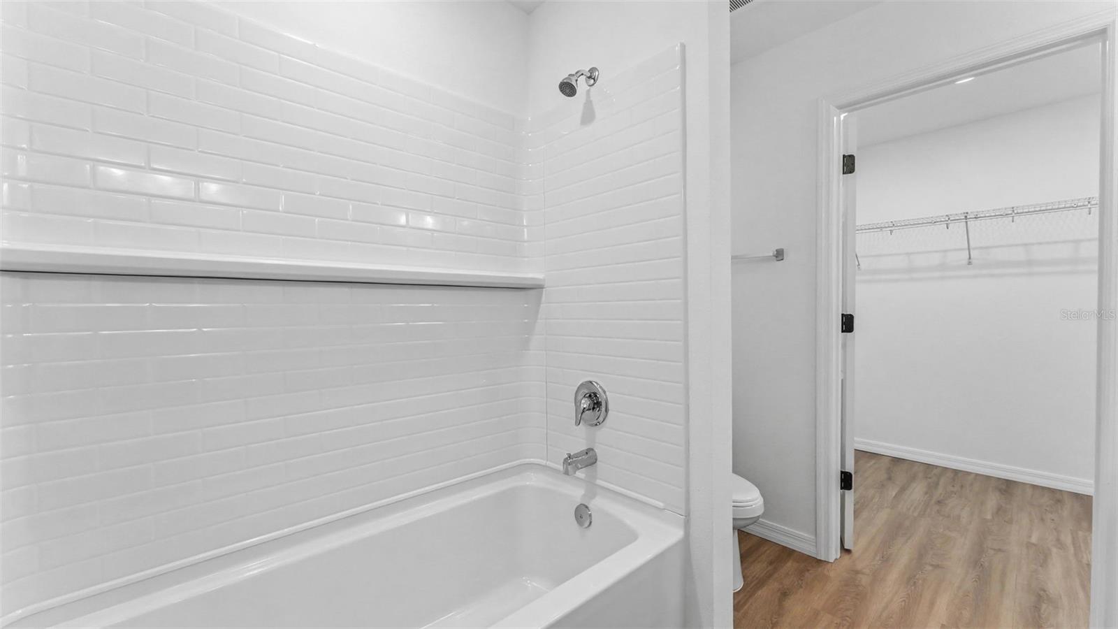 7540 Willow Wisp Dr W Property Photo 16