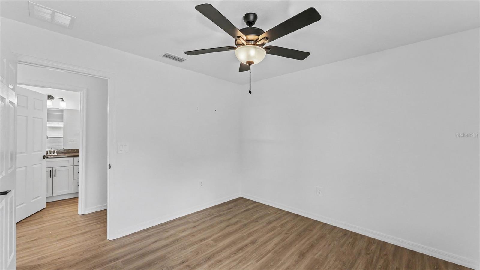 7540 Willow Wisp Dr W Property Photo 20