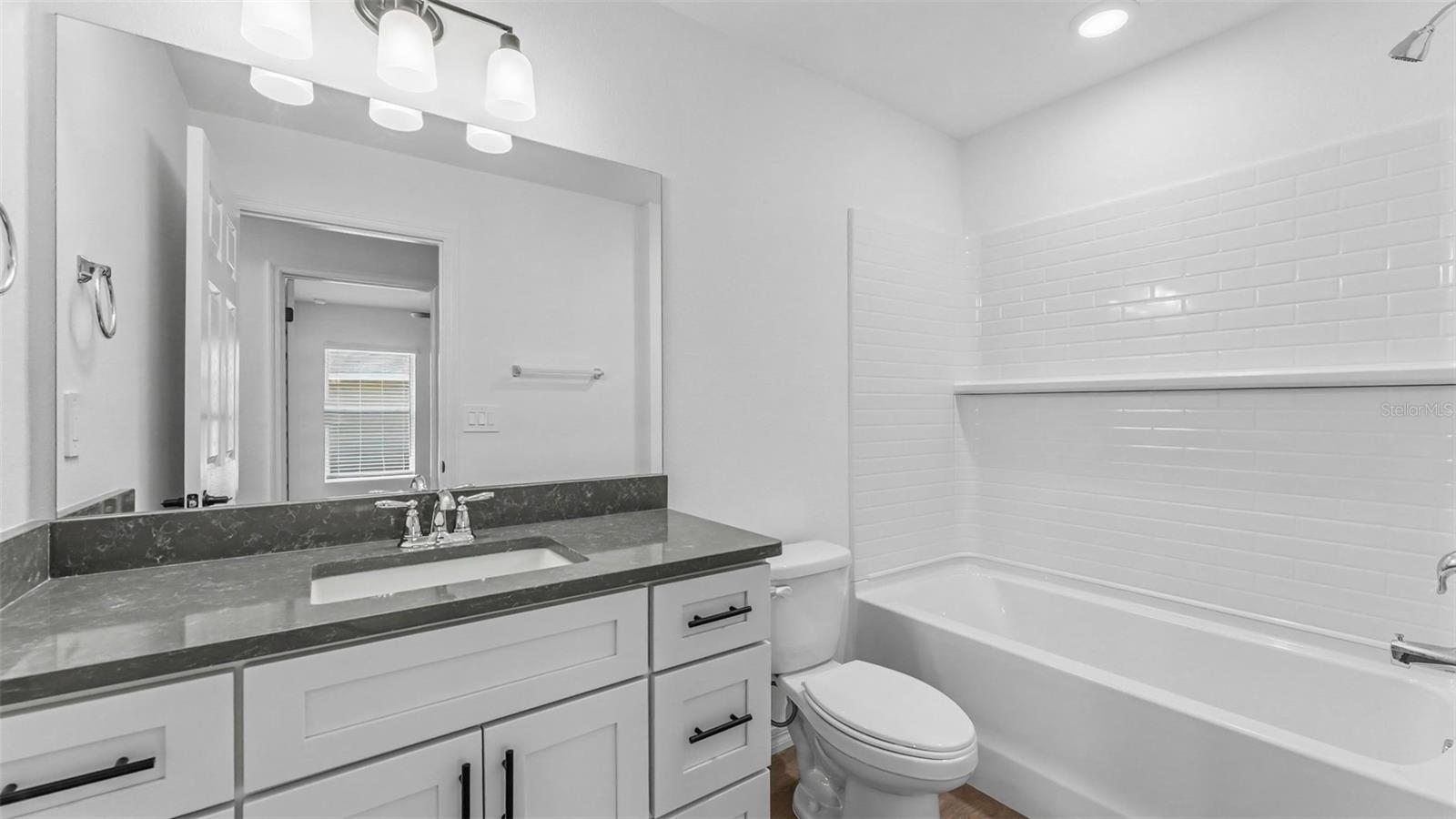 7540 Willow Wisp Dr W Property Photo 21