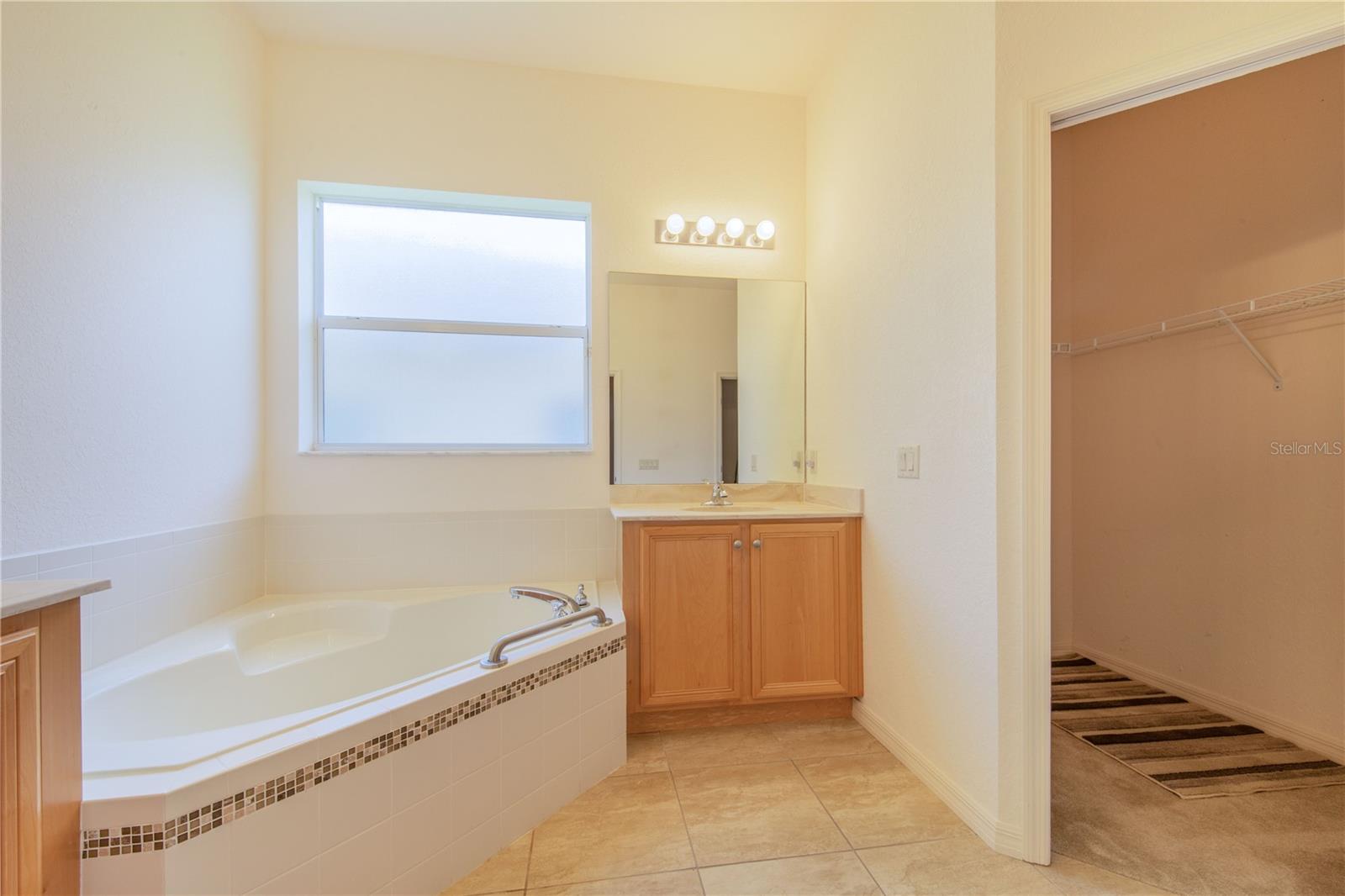 4084 Stone Creek Loop Property Photo 23