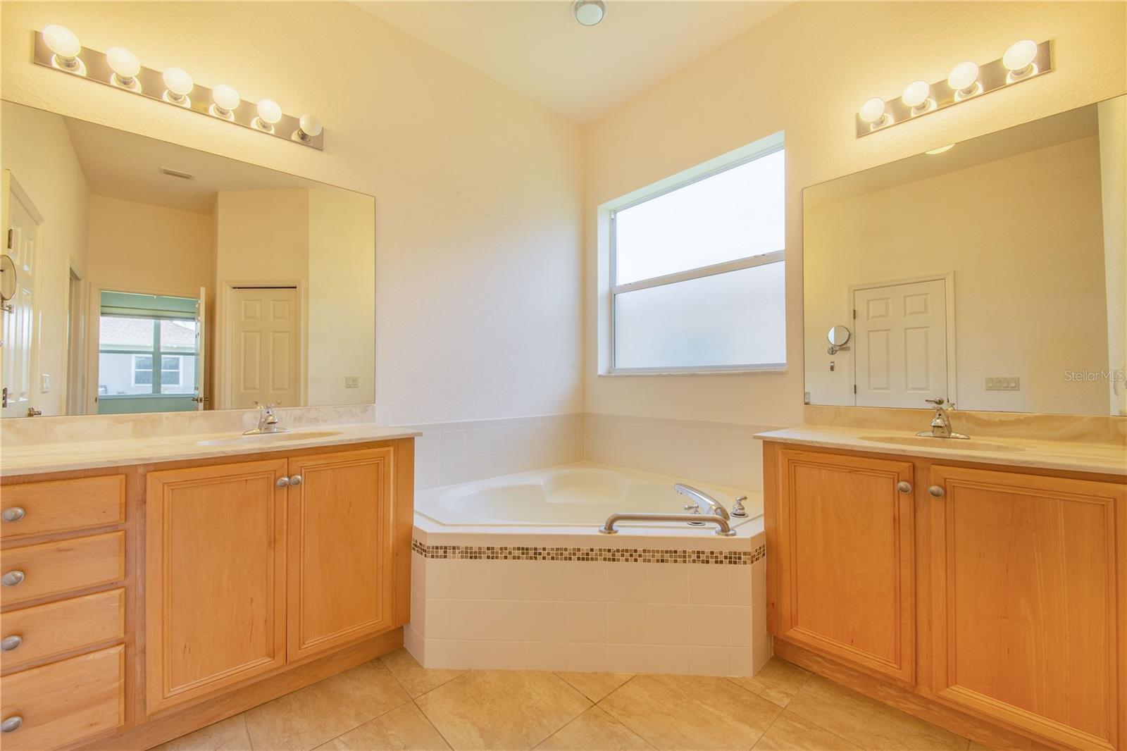 4084 Stone Creek Loop Property Photo 24