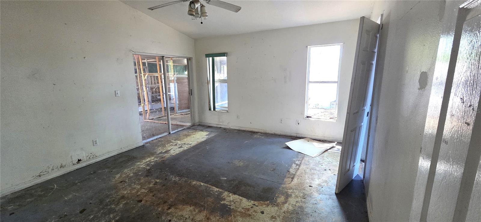 2115 Intervista Ln Property Photo 16