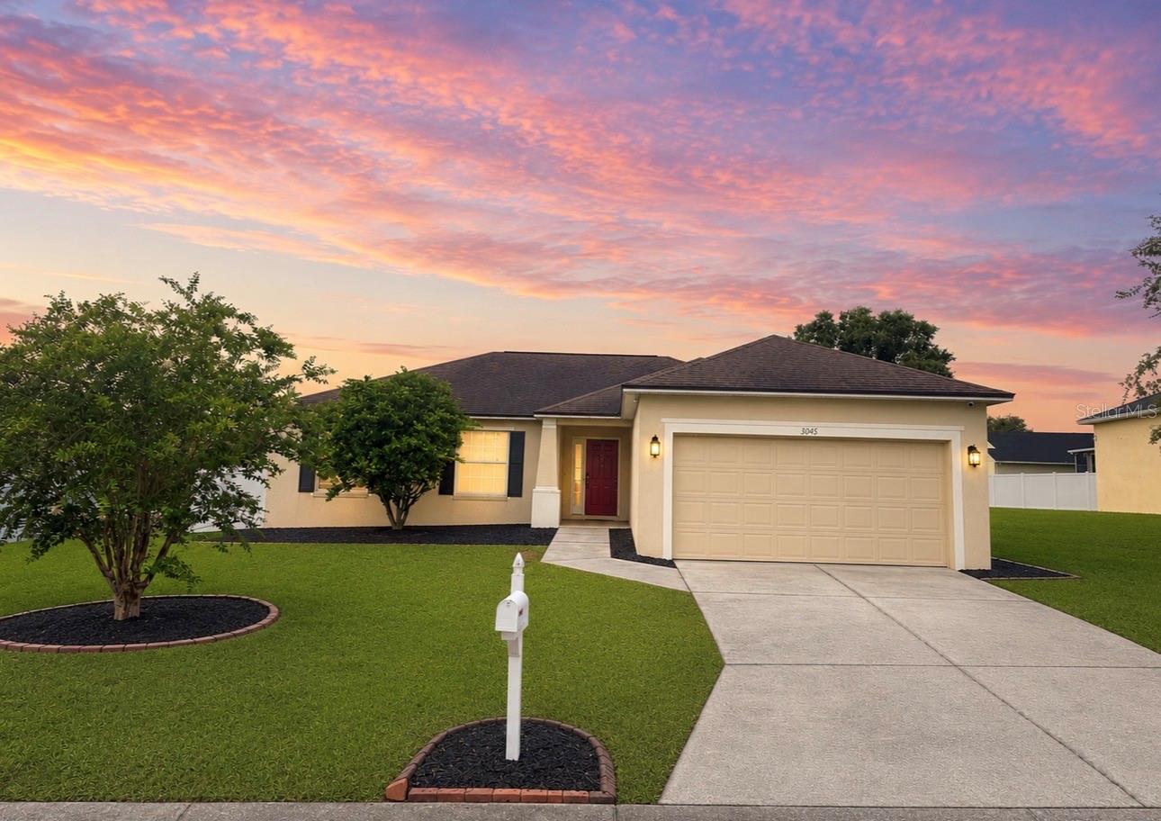 3045 LILLIAN PASS