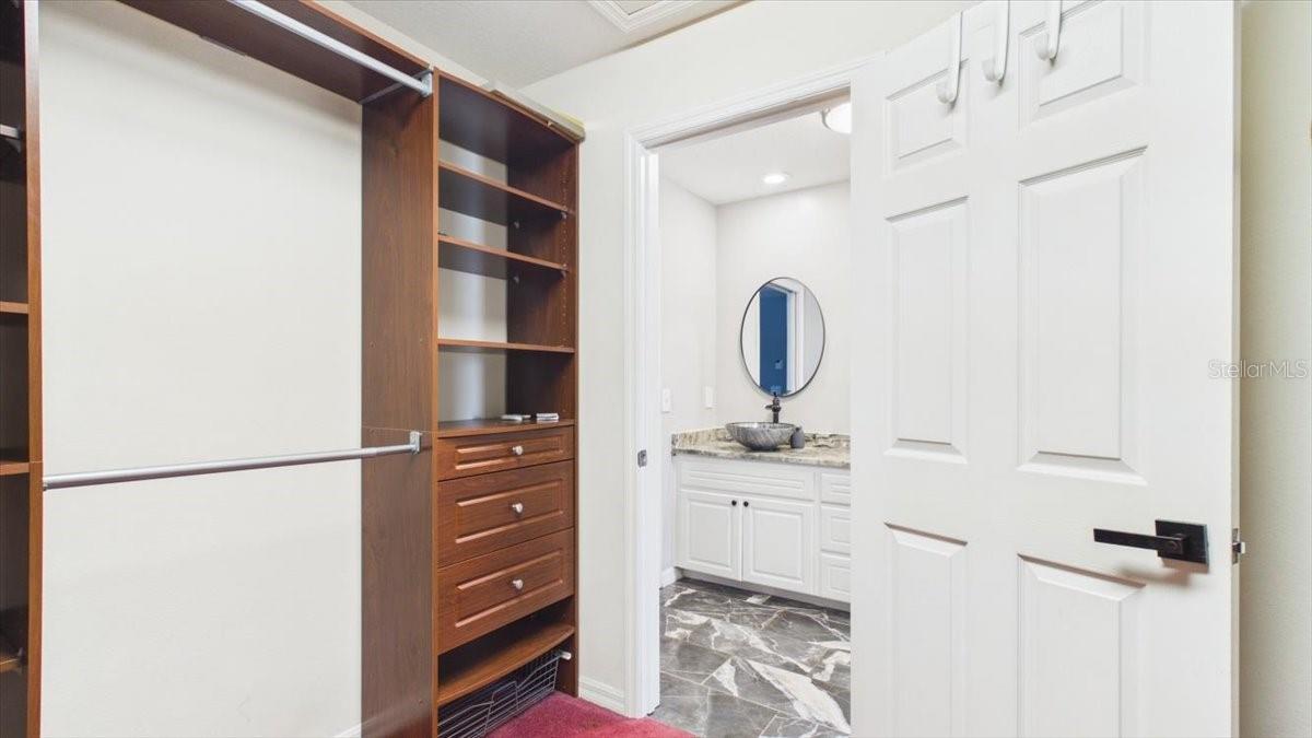 315 Lanceolate Dr Property Photo 28