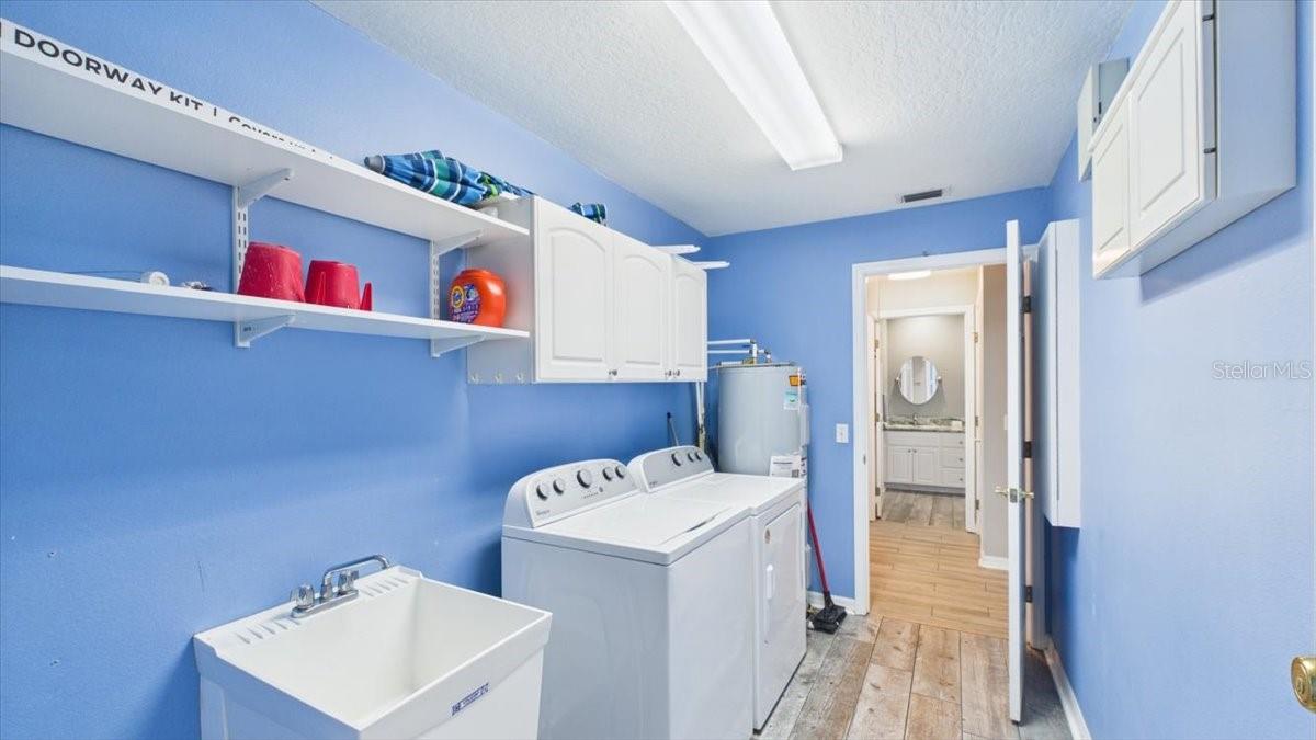315 Lanceolate Dr Property Photo 33