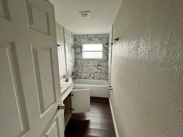 4915 Pocahontas Ln Property Photo 6