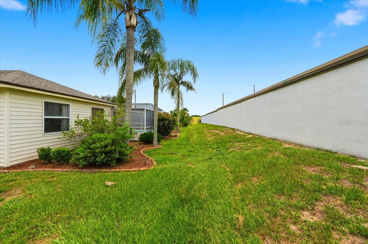 1001 Canary Cir S Property Photo 36