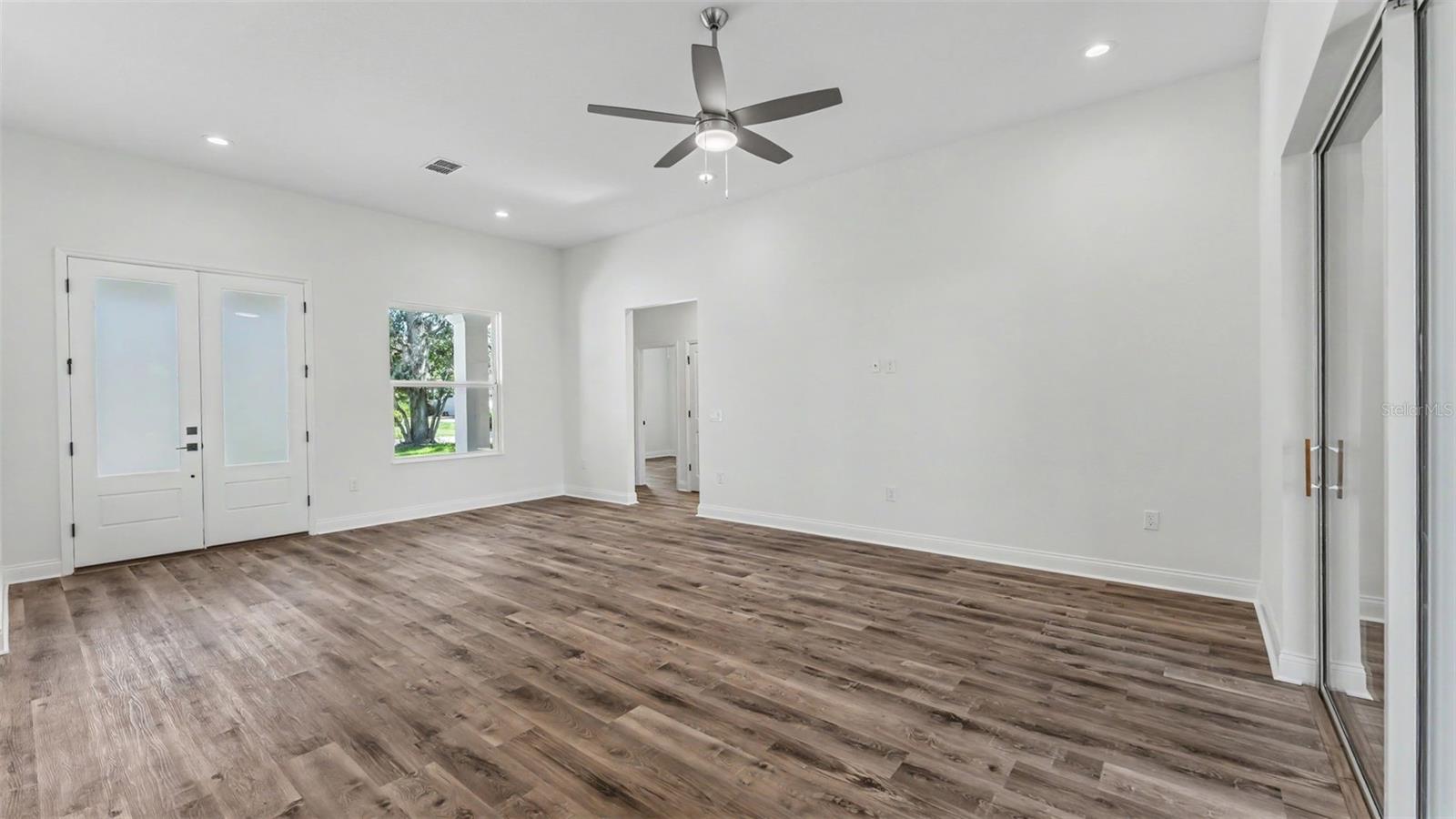 1022 Briarwood Dr Property Photo 7