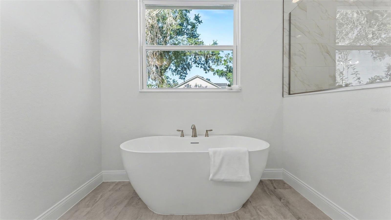 1022 Briarwood Dr Property Photo 29