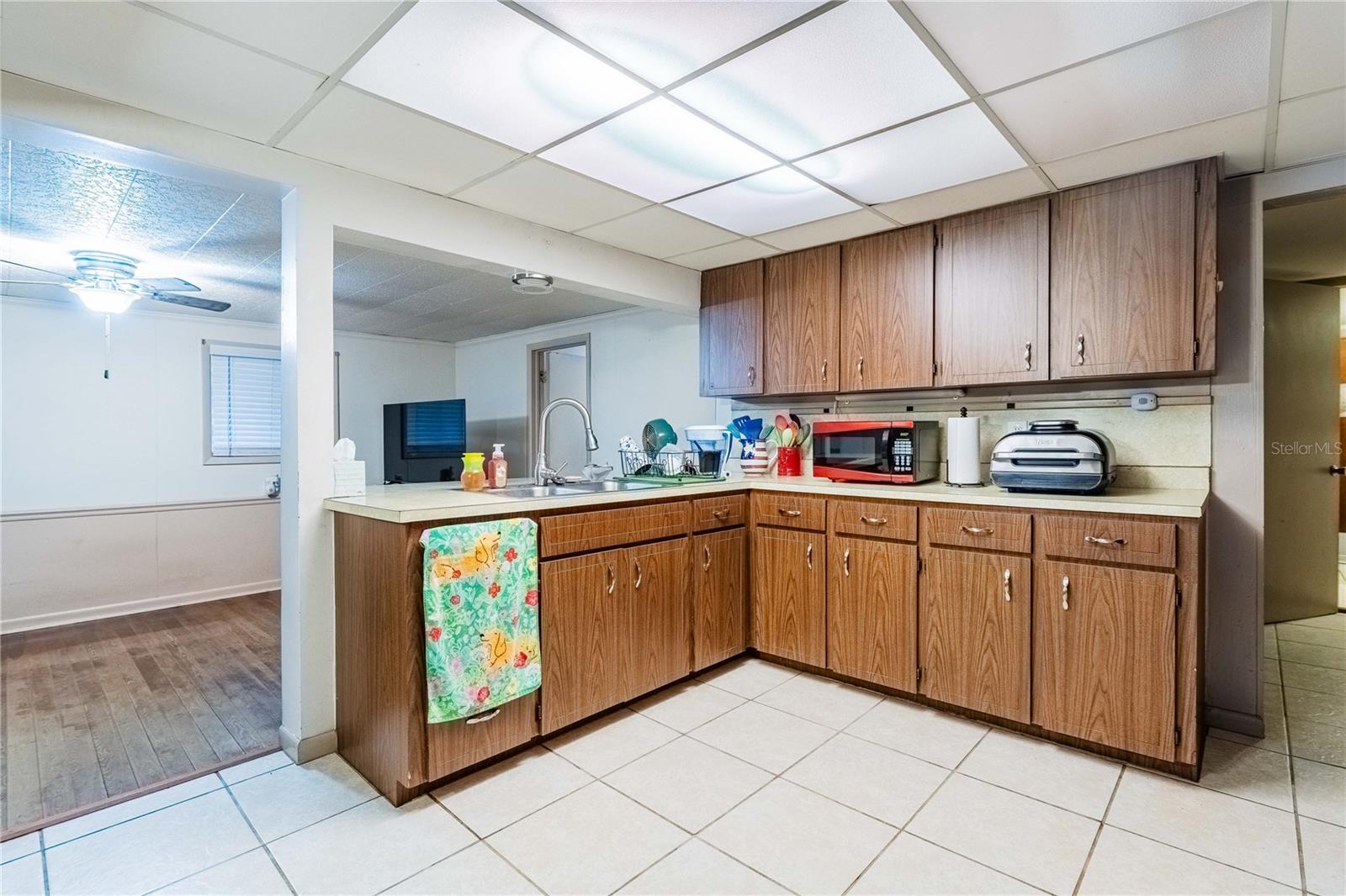 5140 Lakeland Highlands Rd Property Photo 9