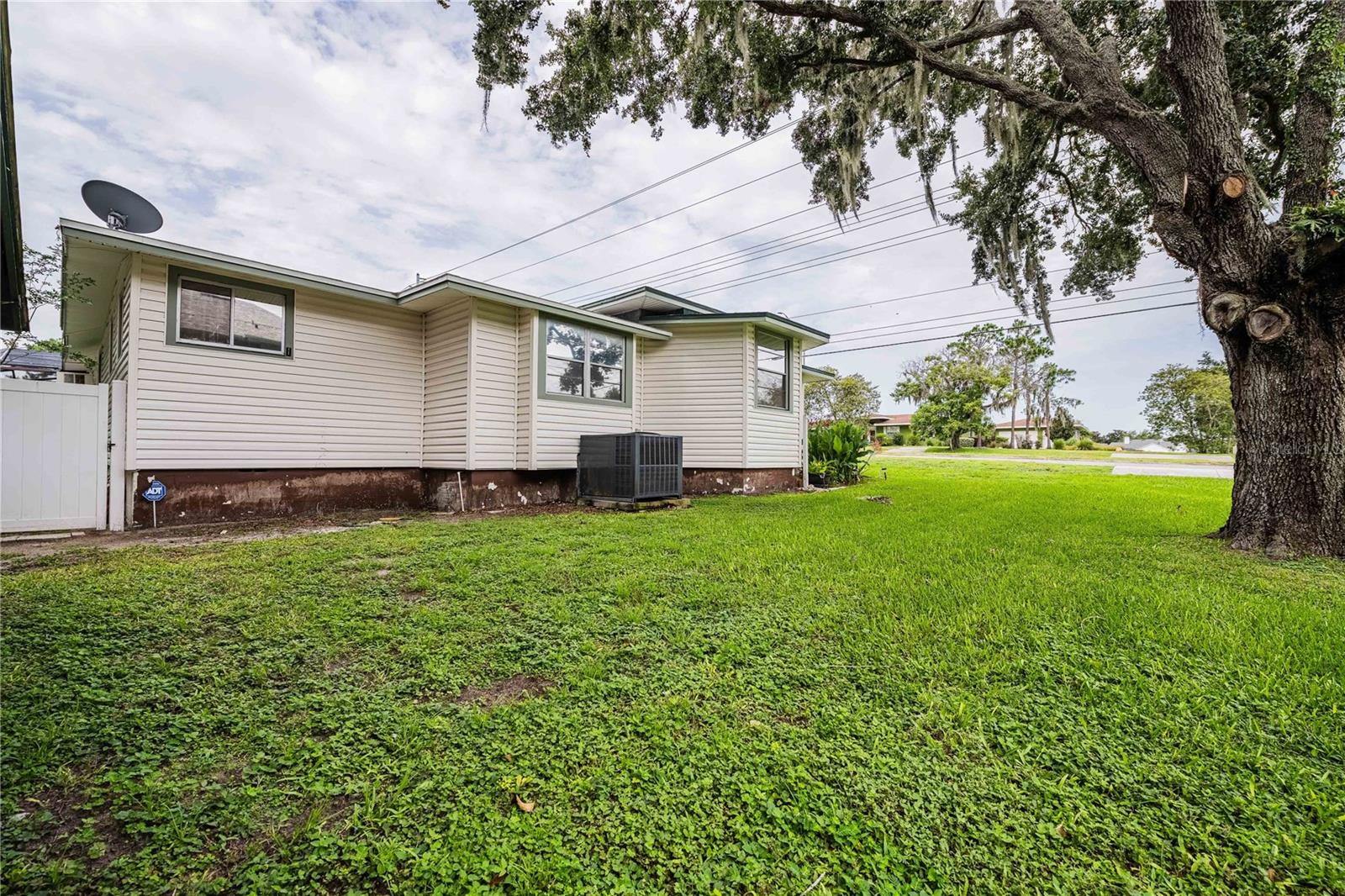 5140 Lakeland Highlands Rd Property Photo 31