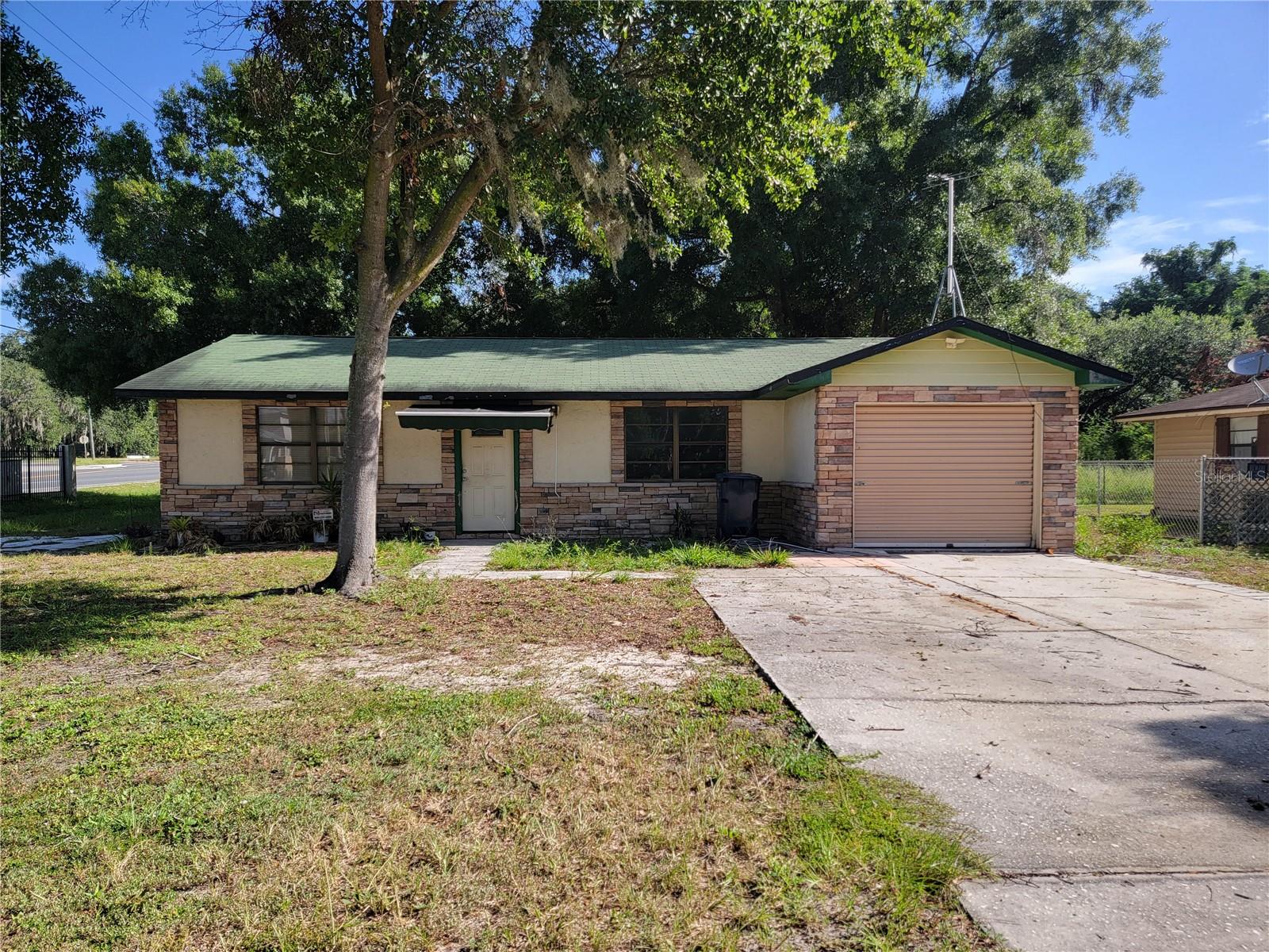 2240 Gabarone Blvd Property Photo 1