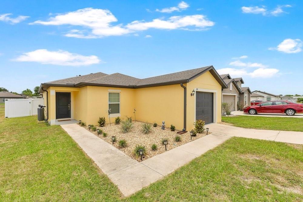 392 Kensington View Dr Property Photo 1