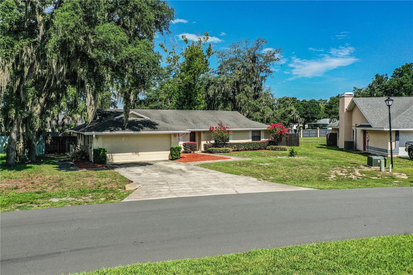 7716 Nature Trl Property Photo 3