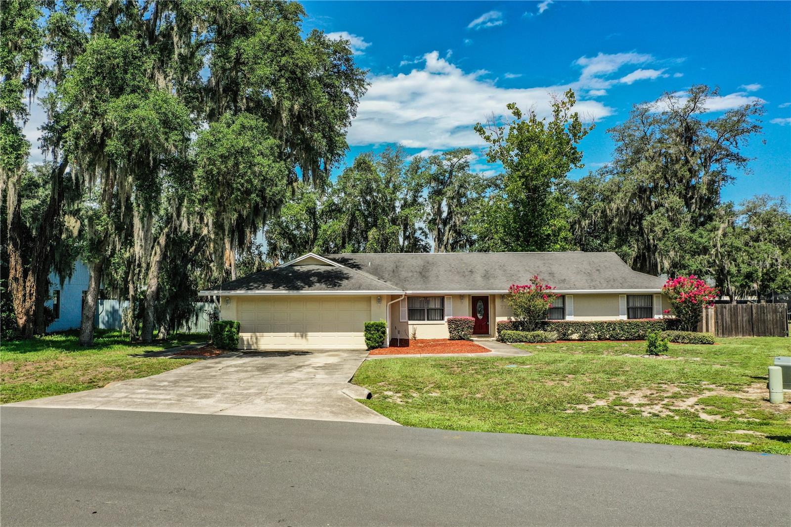 7716 Nature Trl Property Photo 4