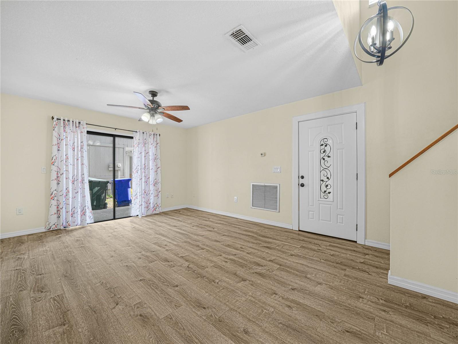 3573 Raintree Cir Property Photo 3