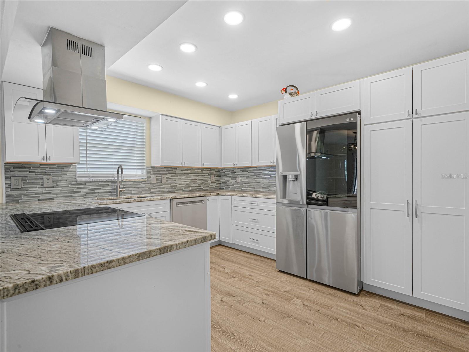 3573 Raintree Cir Property Photo 9