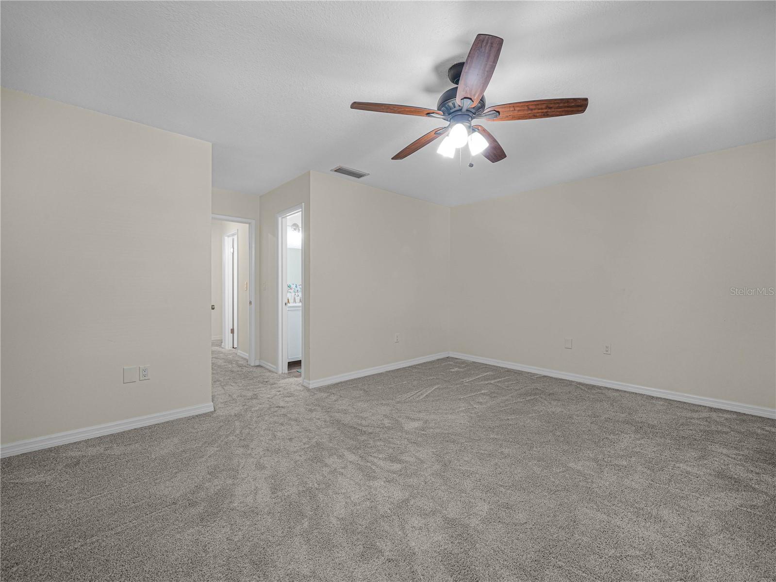 3573 Raintree Cir Property Photo 14