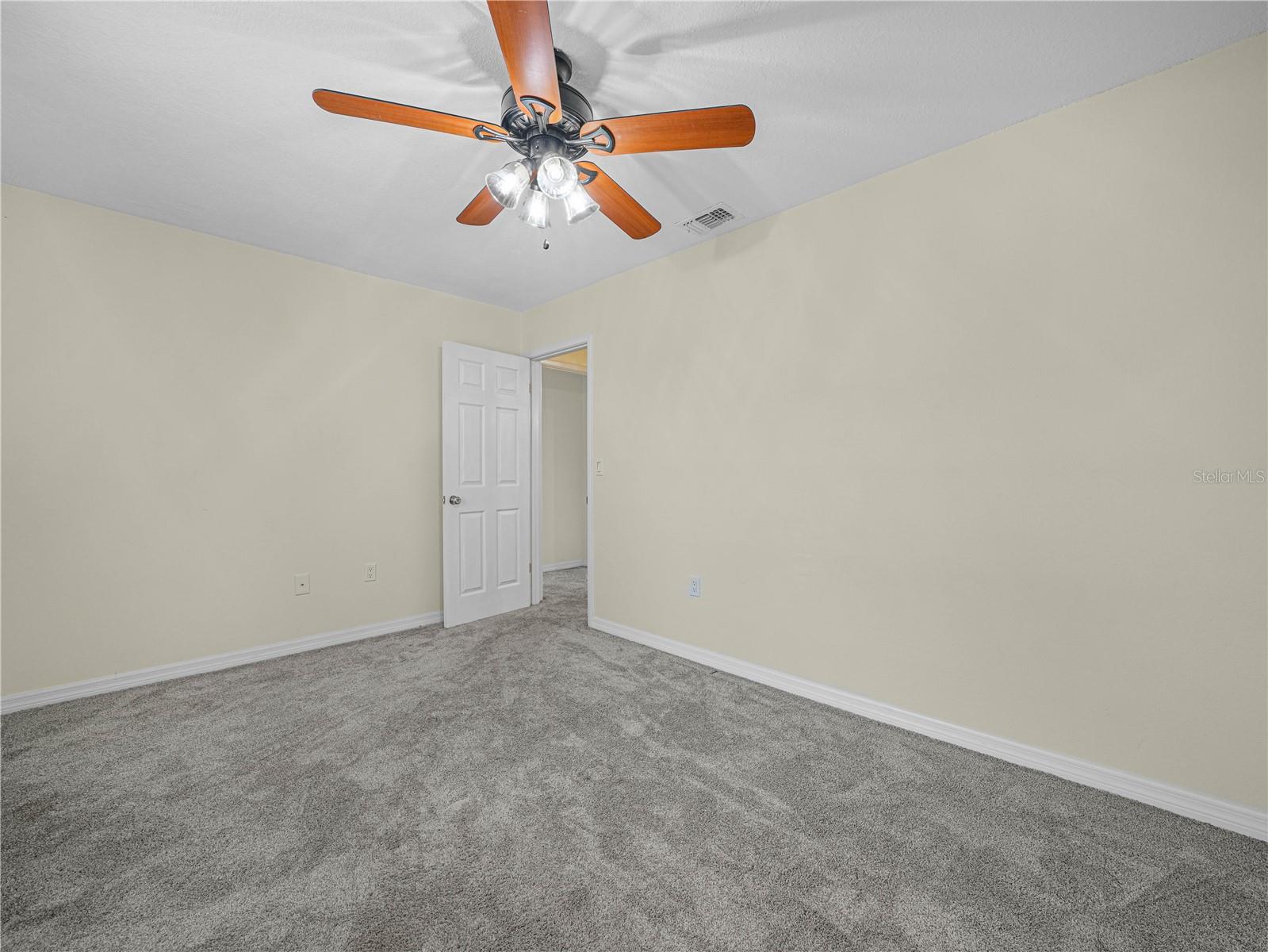 3573 Raintree Cir Property Photo 21