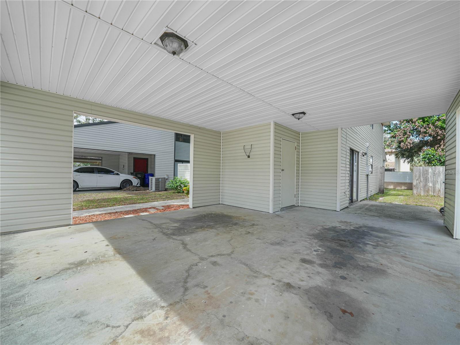 3573 Raintree Cir Property Photo 23