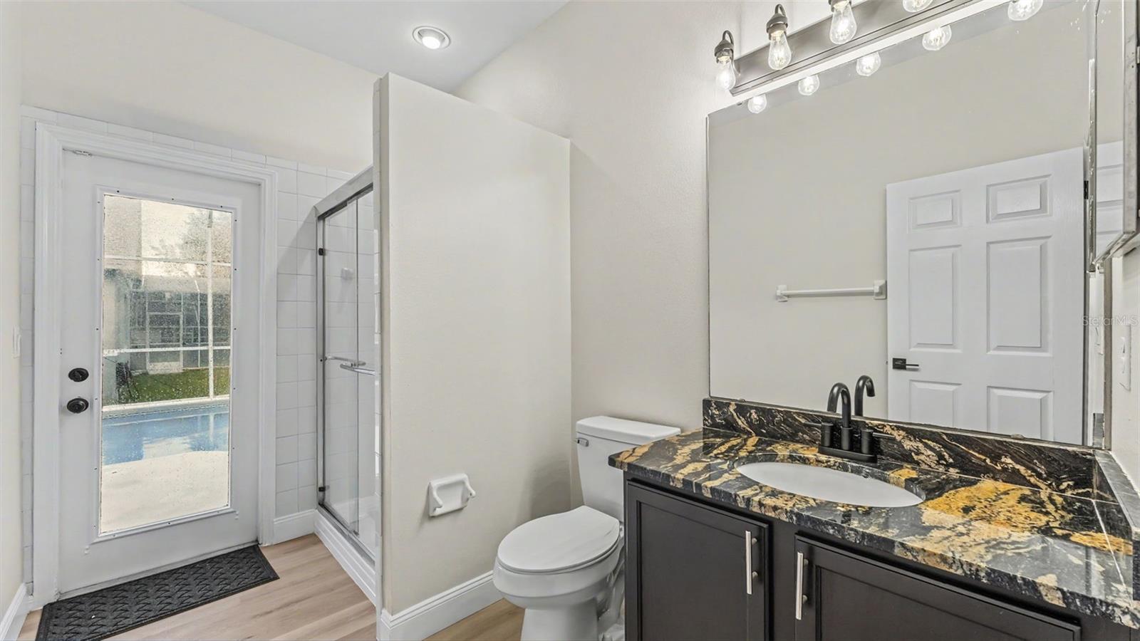1612 Forest Hills Ln Property Photo 10
