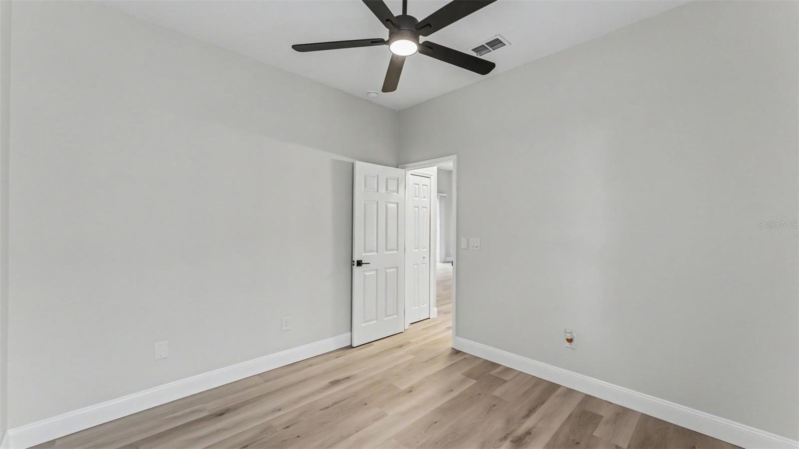 1612 Forest Hills Ln Property Photo 16