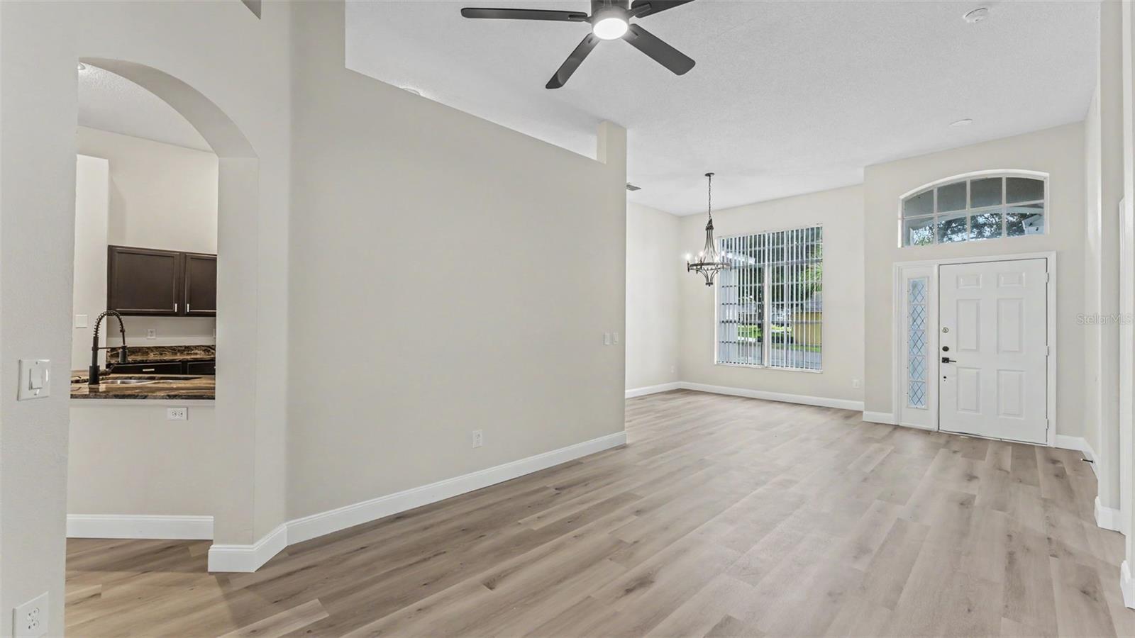 1612 Forest Hills Ln Property Photo 19