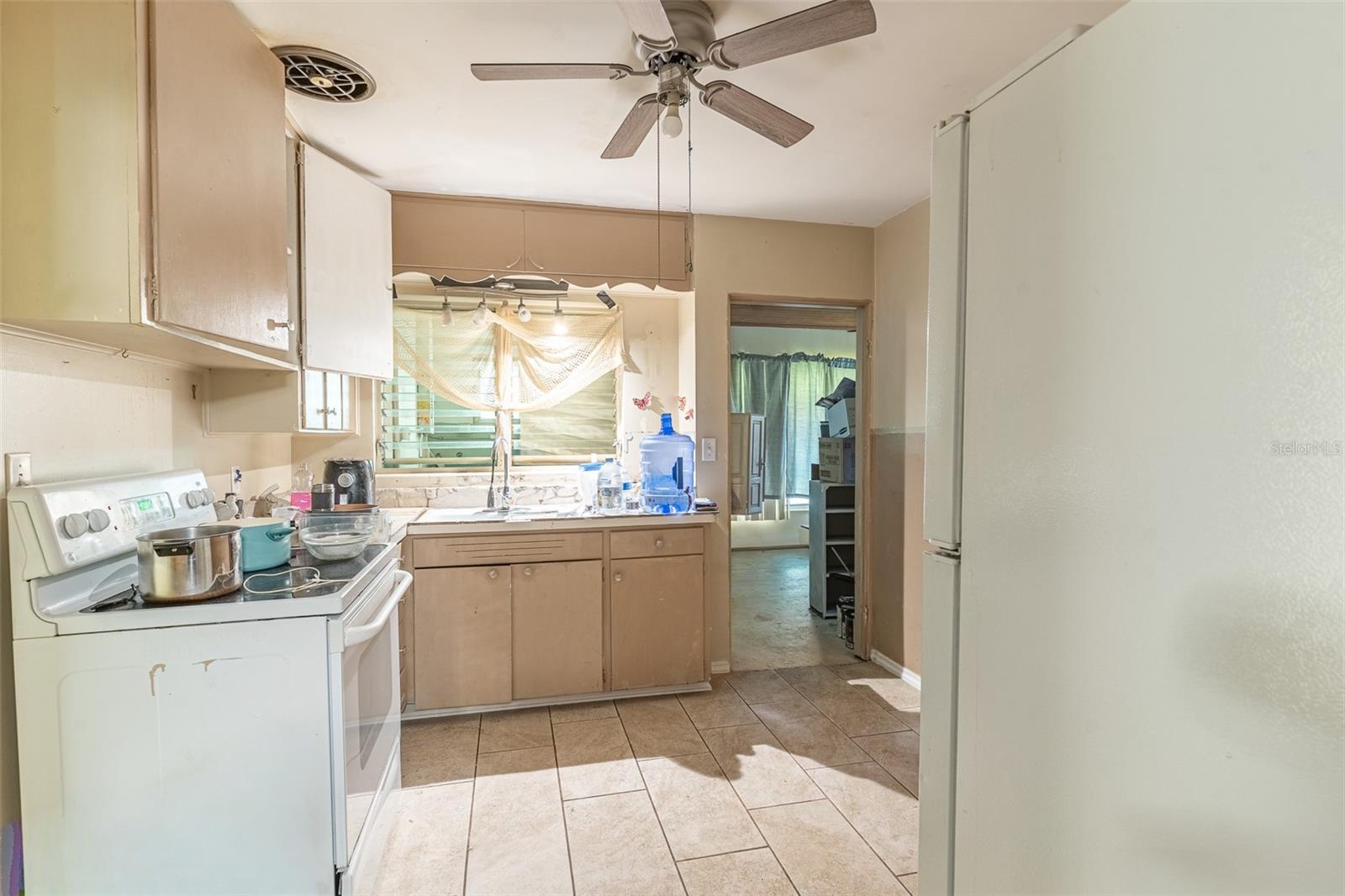 1 E Wolf St Property Photo 6